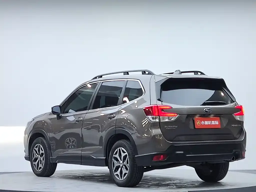 Subaru Forester — фото 2