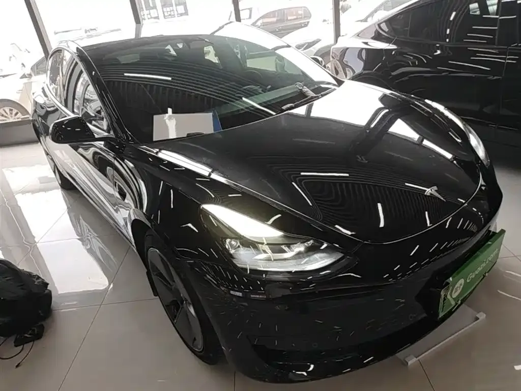 Tesla Model 3 — фото 8
