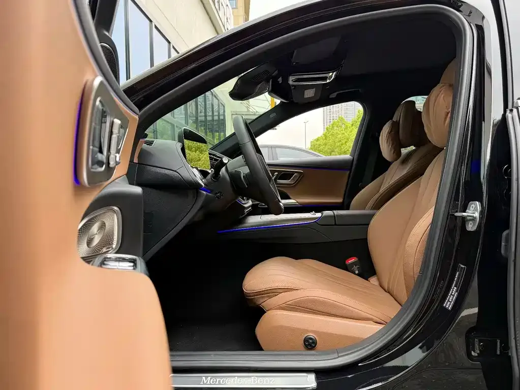Mercedes-Benz E-Class 2024 из CN, фото 3