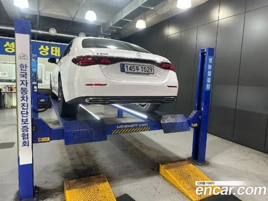 Mercedes-Benz E-Class 2025 из KR, фото 3