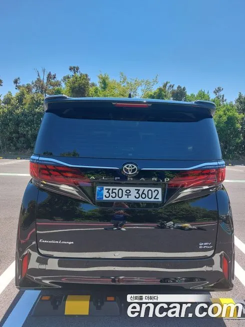 Toyota Alphard — фото 3