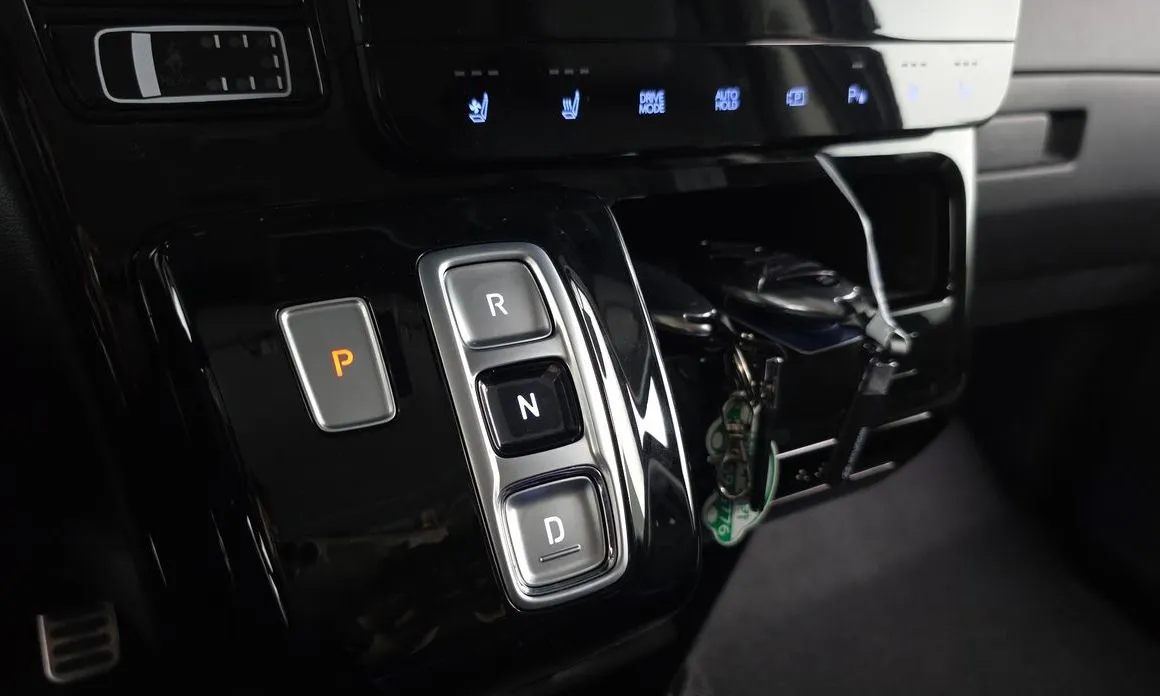 Hyundai Staria 2025 из KR, фото 2
