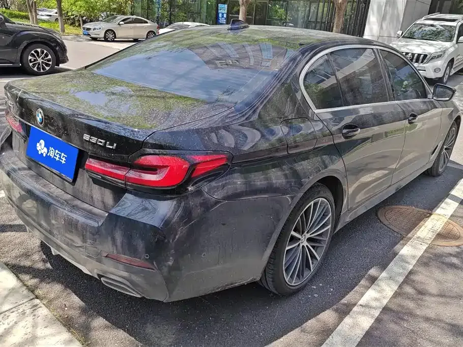 BMW 5 Series — фото 4