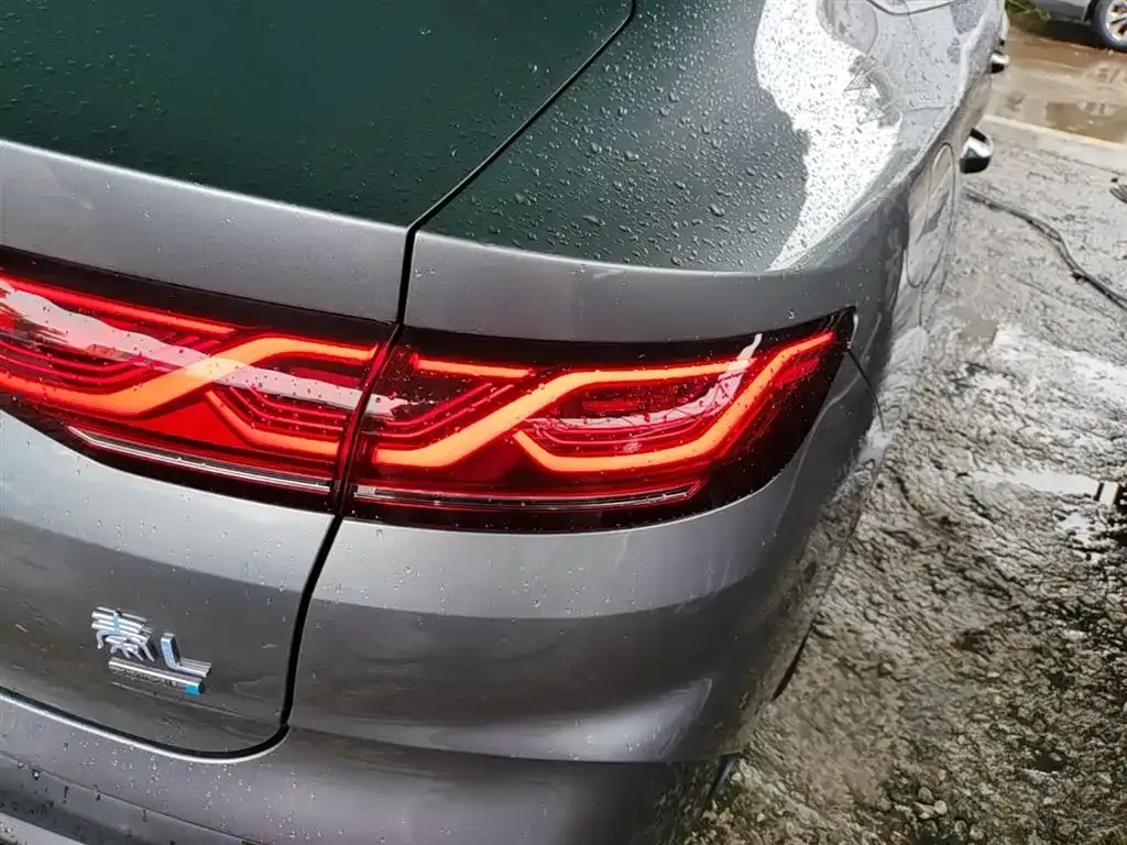 BYD Qin L — фото 8