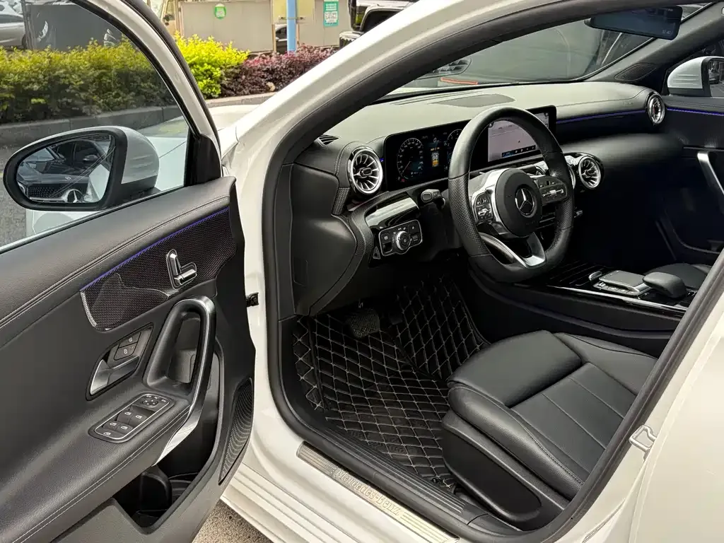 Mercedes-Benz A-Class 2022 из CN, фото 10