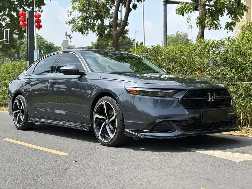 Honda Accord — фото 10