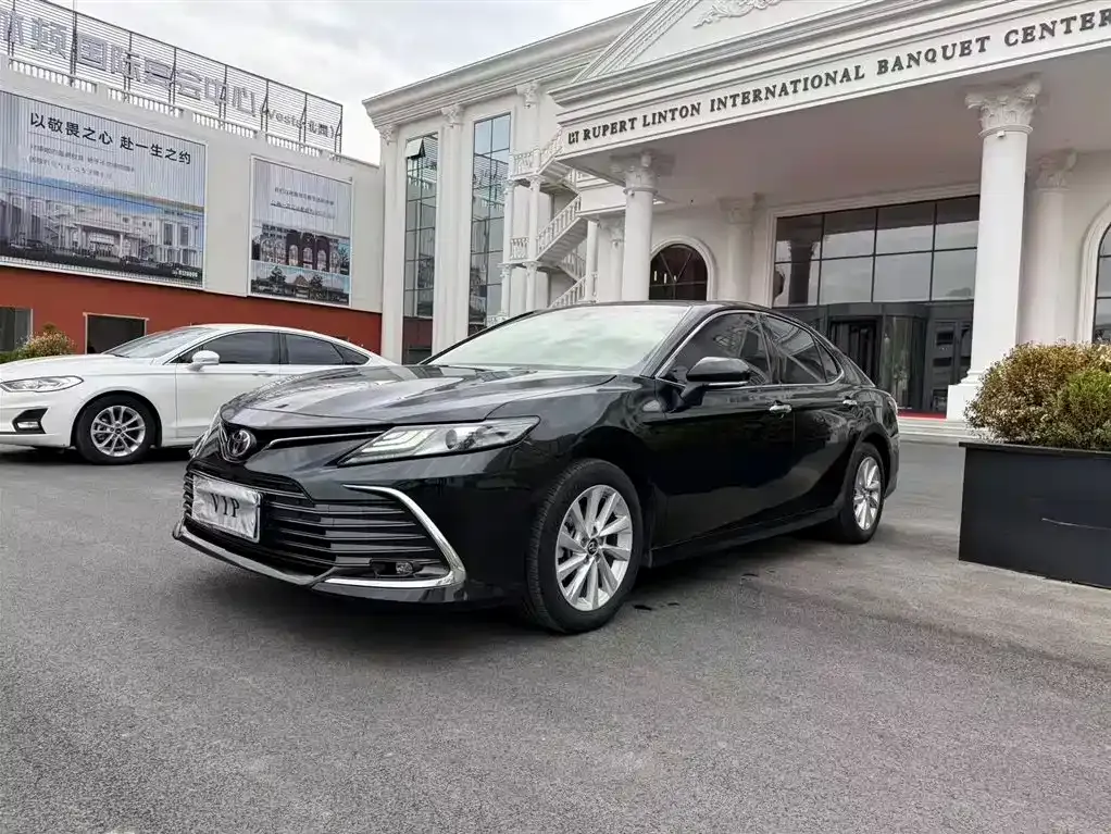 Toyota Camry 2023 из CN, фото 2