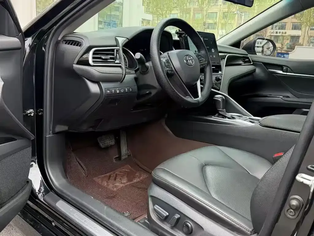 Toyota Camry 2023 из CN, фото 5