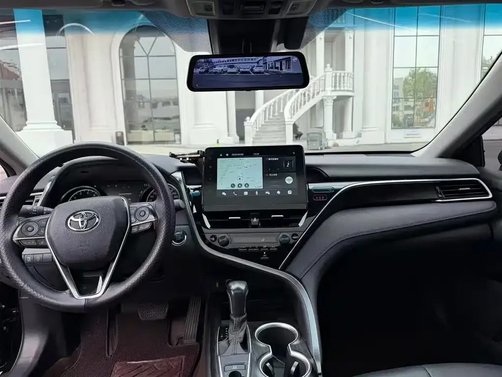 Toyota Camry 2023 из CN, фото 6