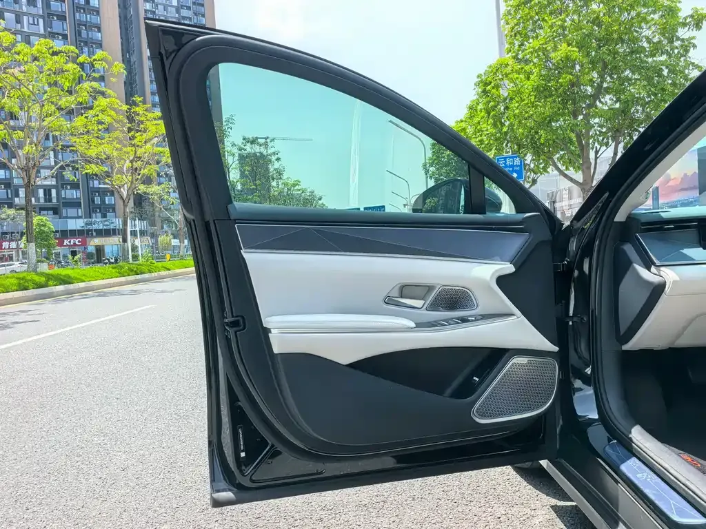 BYD Han L 2025 из CN, фото 5