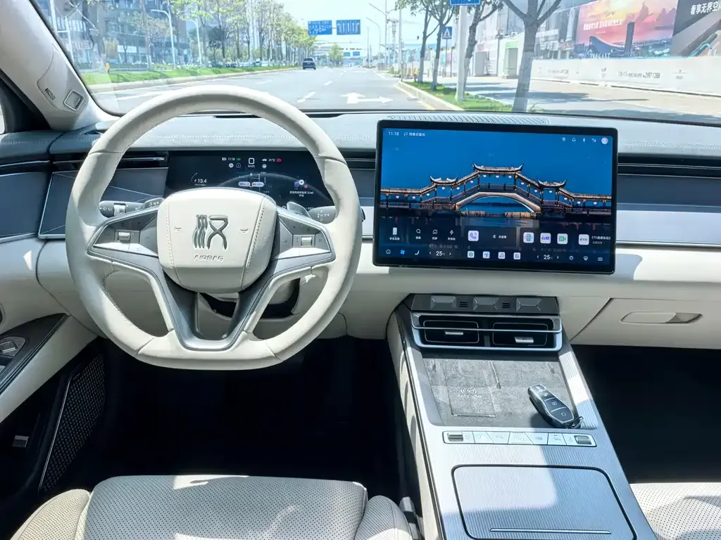 BYD Han L 2025 из CN, фото 2
