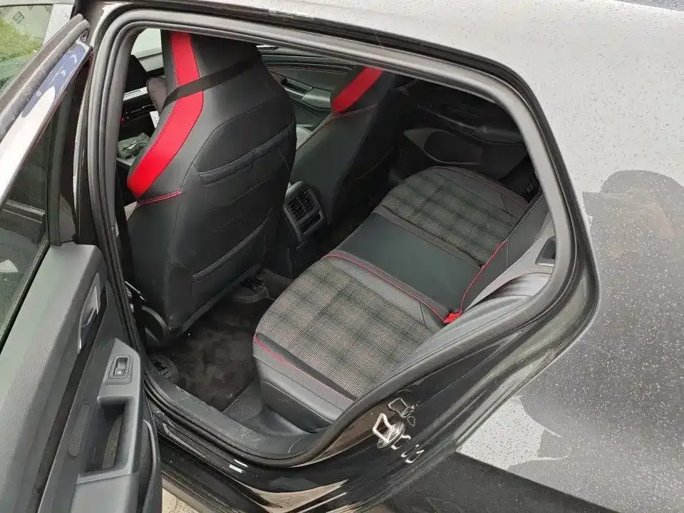 Volkswagen Golf GTI 2024 из CN, фото 9