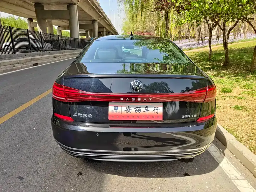 Volkswagen Passat — фото 7