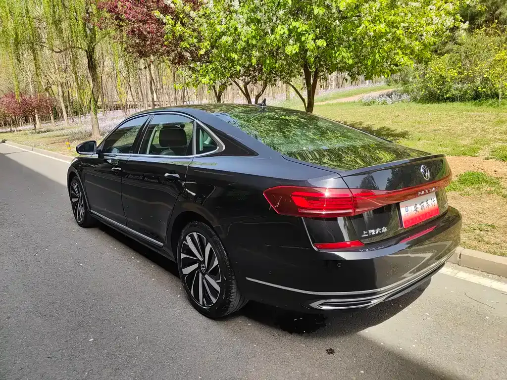 Volkswagen Passat — фото 5