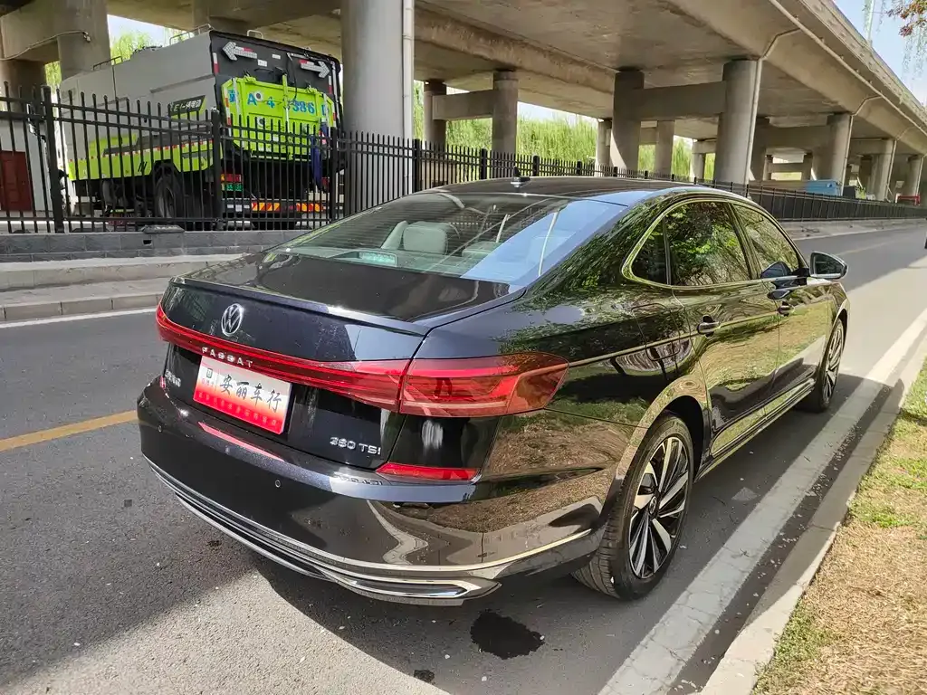 Volkswagen Passat — фото 9