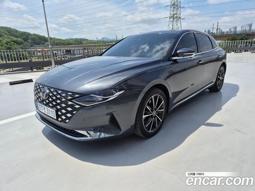 Hyundai Grandeur — фото 1