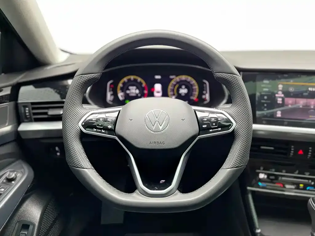 Volkswagen Passat — фото 9