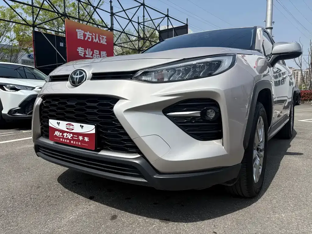 Toyota Wildlander — фото 1