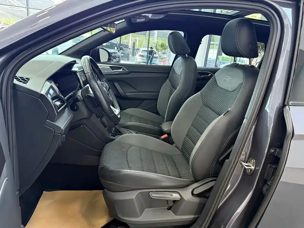 Volkswagen Tharu 2022 из CN, фото 8