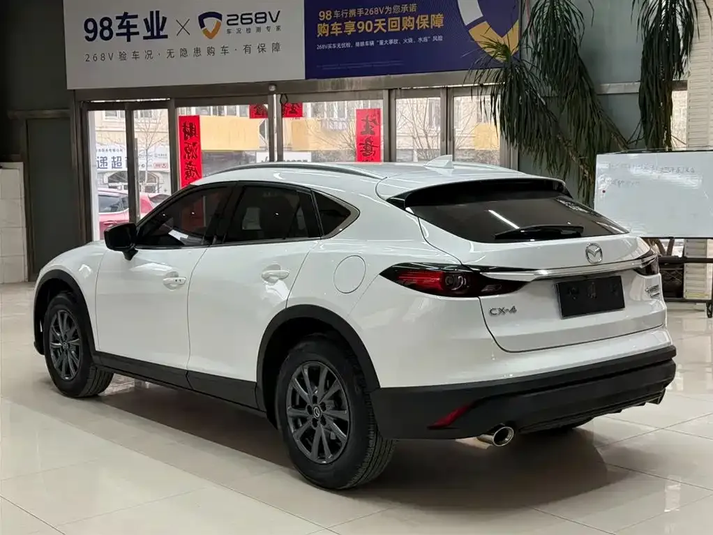 Mazda CX-4 — фото 8