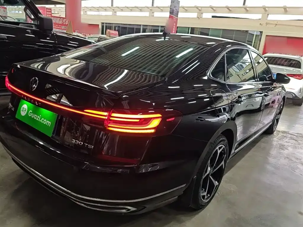 Volkswagen Passat 2023 из CN, фото 6