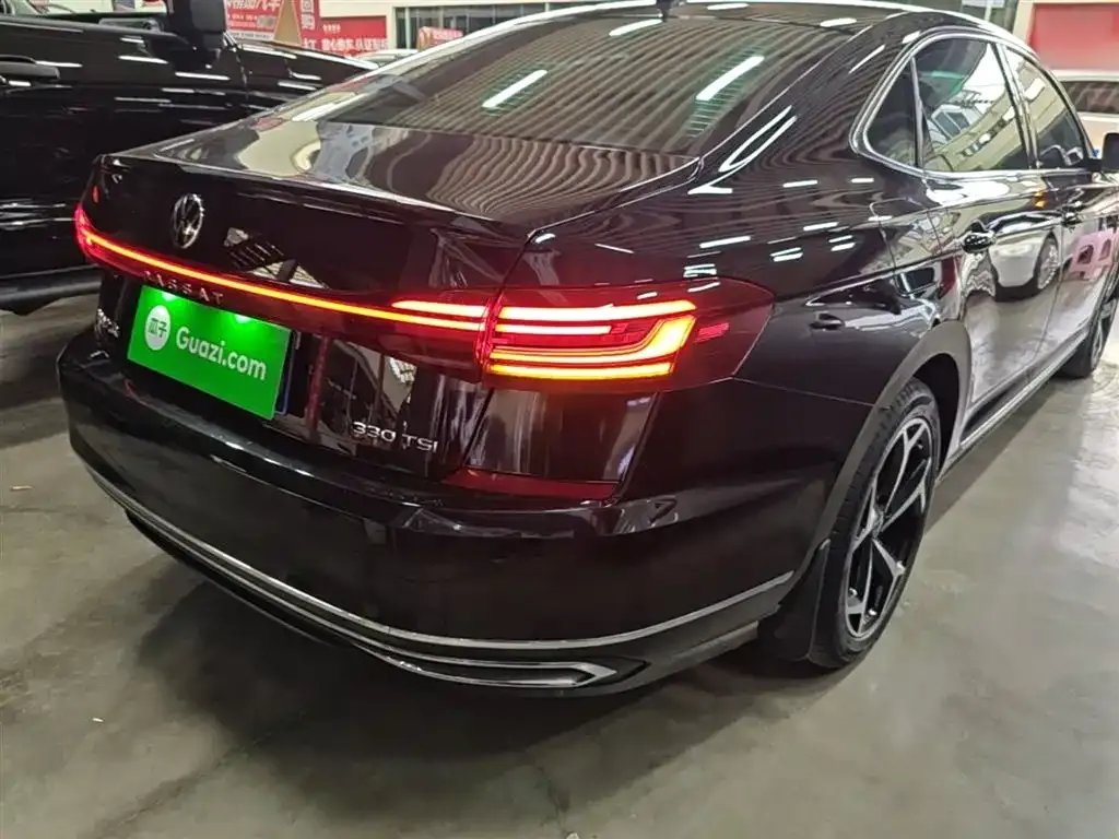 Volkswagen Passat 2023 из CN, фото 7
