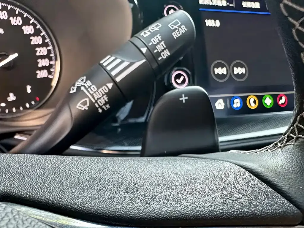 Buick Envision Plus — фото 9