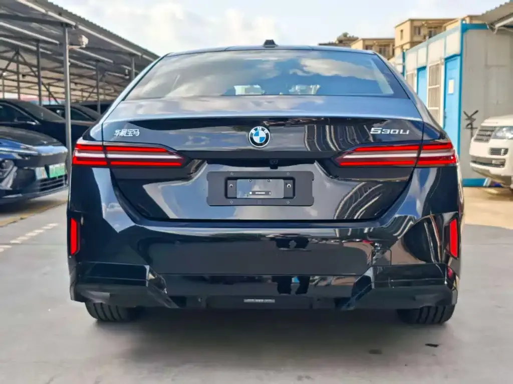 BMW 5 Series — фото 10