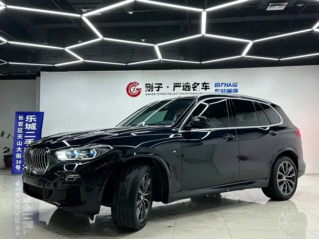 BMW X5 (Import) — фото 1