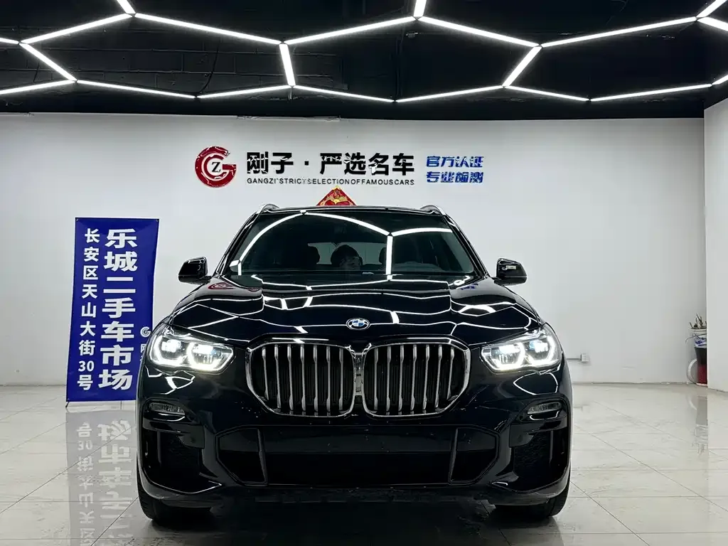 BMW X5 (Import) — фото 2