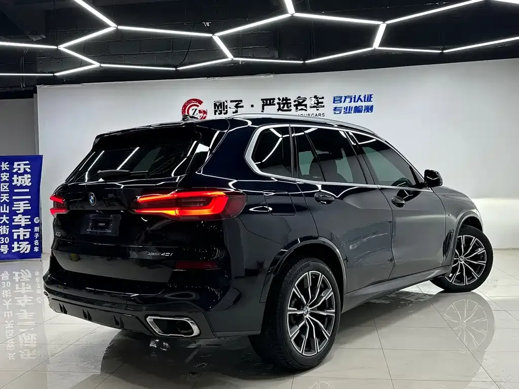 BMW X5 (Import) — фото 6