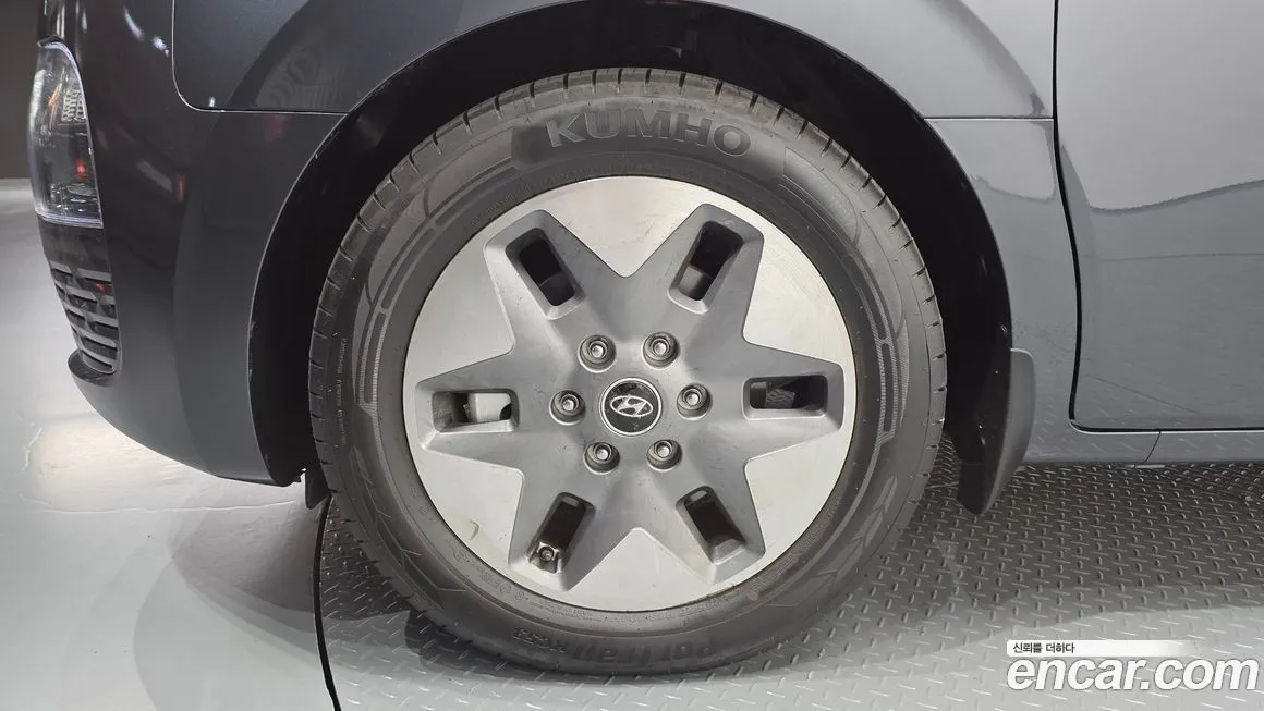 Hyundai Staria — фото 3