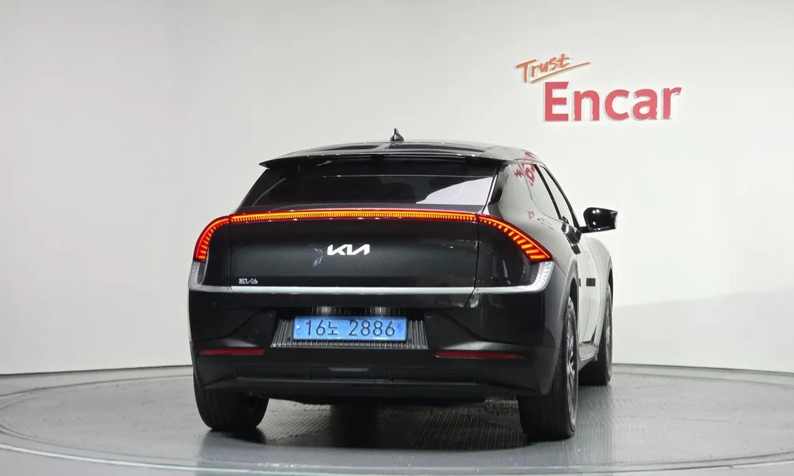 Kia EV6 — фото 6