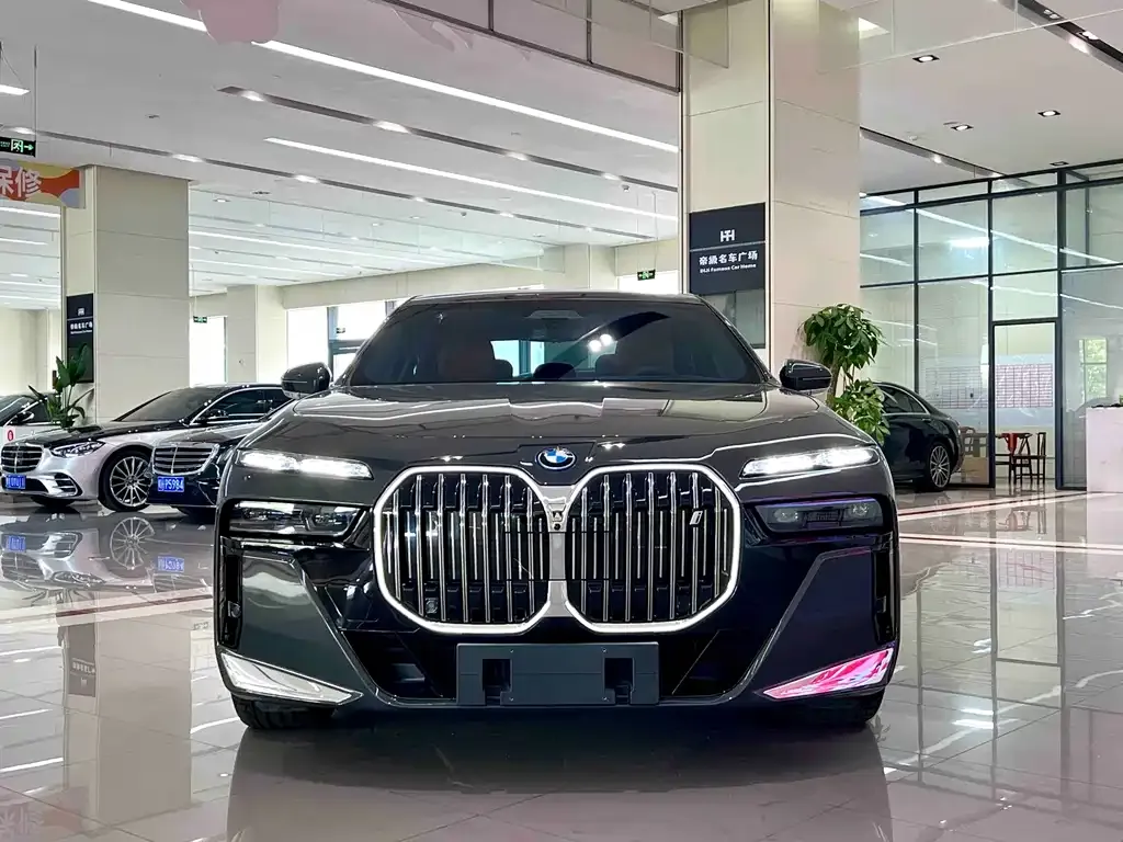 BMW i7 2026 из CN, фото 8