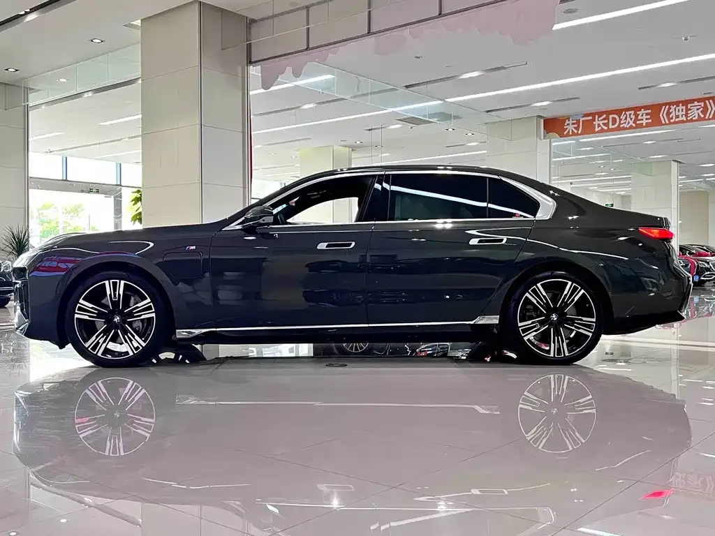 BMW i7 2026 из CN, фото 6