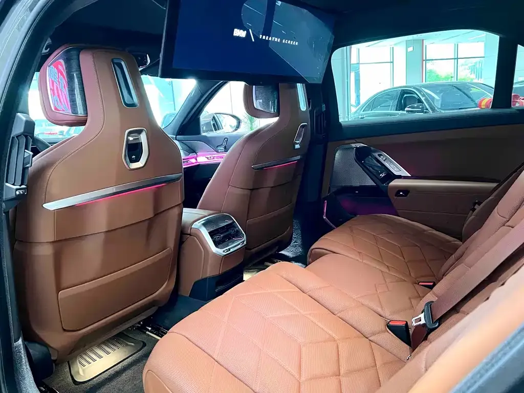 BMW i7 2026 из CN, фото 7
