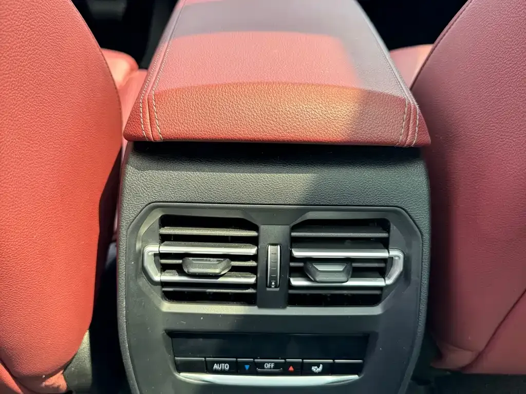 BMW i3 2024 из CN, фото 5