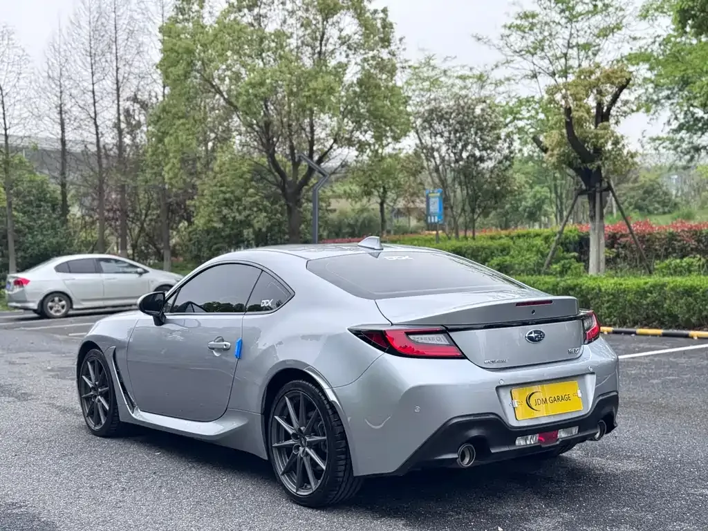 Subaru BRZ 2023 из CN, фото 10