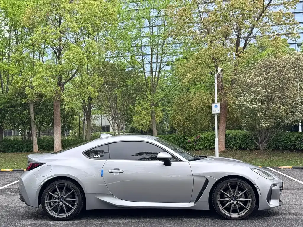 Subaru BRZ 2023 из CN, фото 6