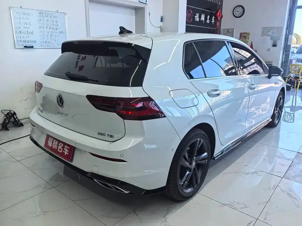 Volkswagen Golf 2022 из CN, фото 10