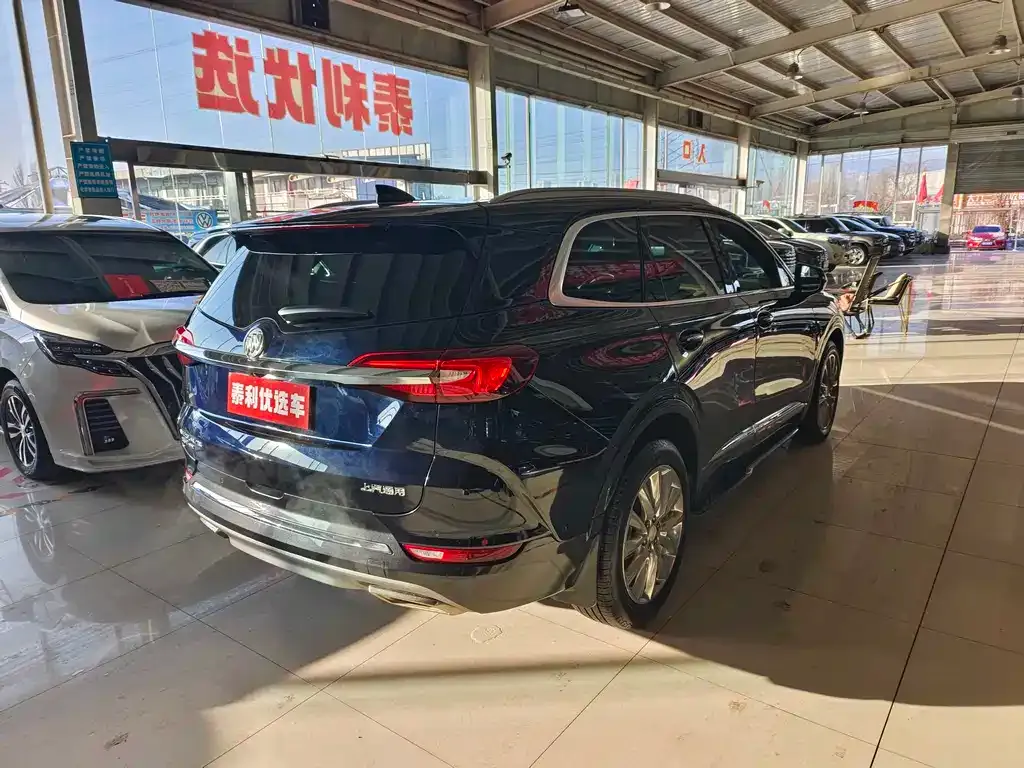 Buick Enclave — фото 10