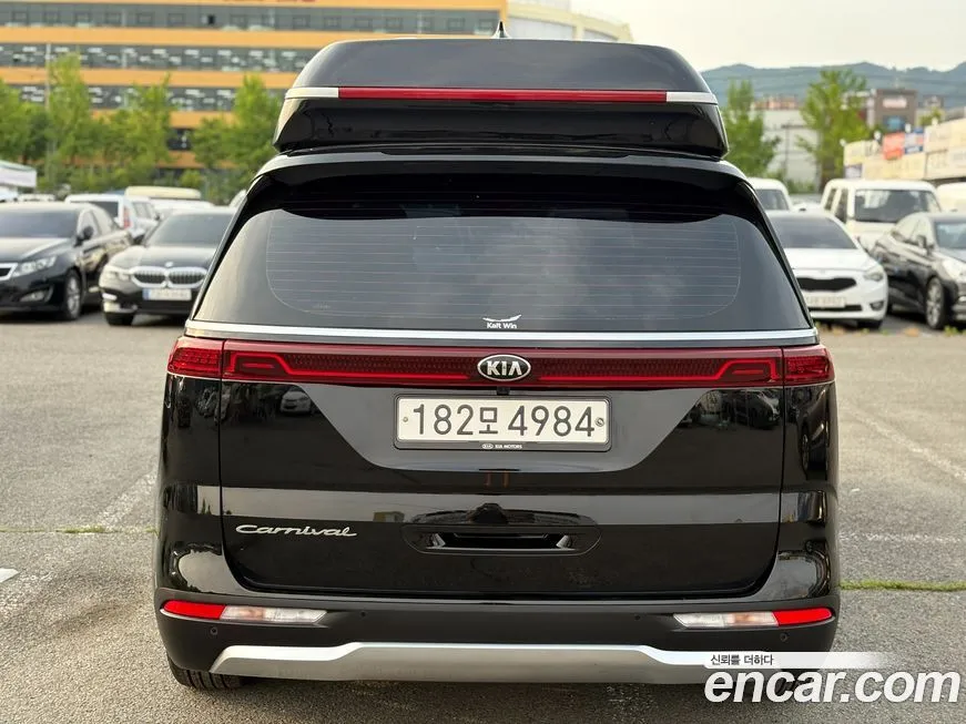 Kia Carnival — фото 10