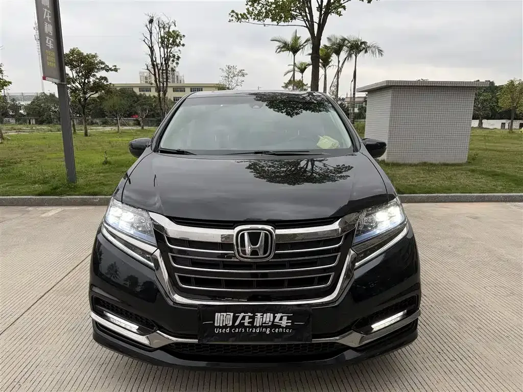 Honda Elysion 2021 из CN, фото 6