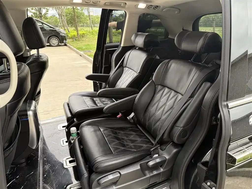 Honda Elysion 2021 из CN, фото 8