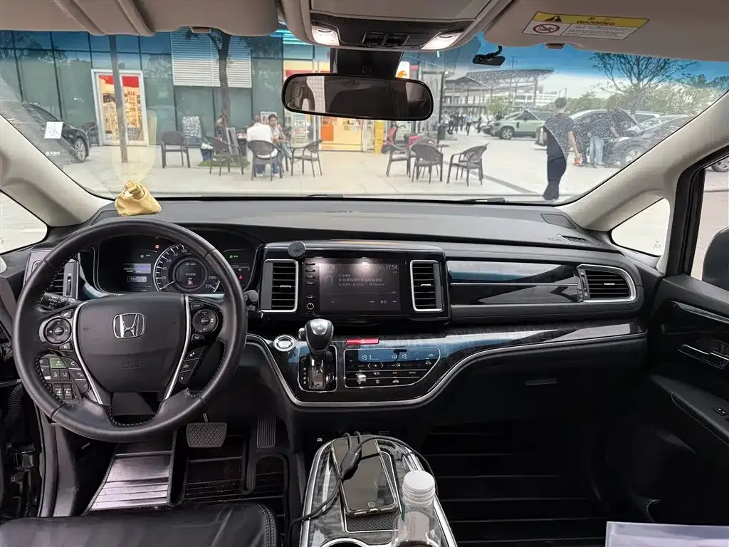 Honda Elysion 2021 из CN, фото 2