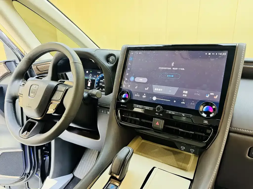 Toyota Vellfire — фото 5