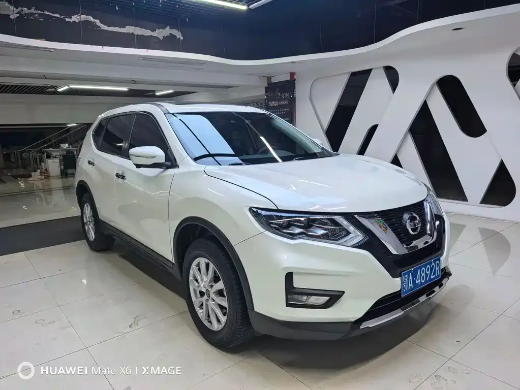 Nissan X-Trail — фото 9