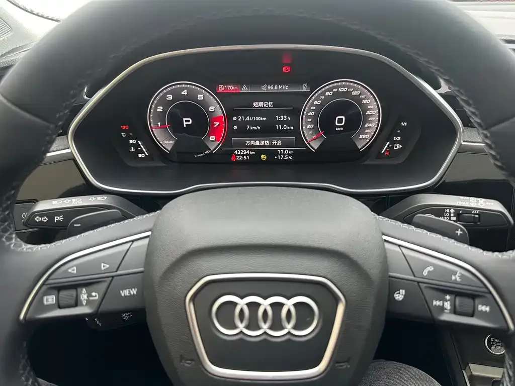 Audi Q3 — фото 6