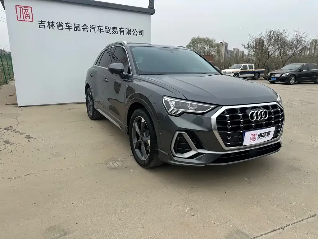 Audi Q3 — фото 5