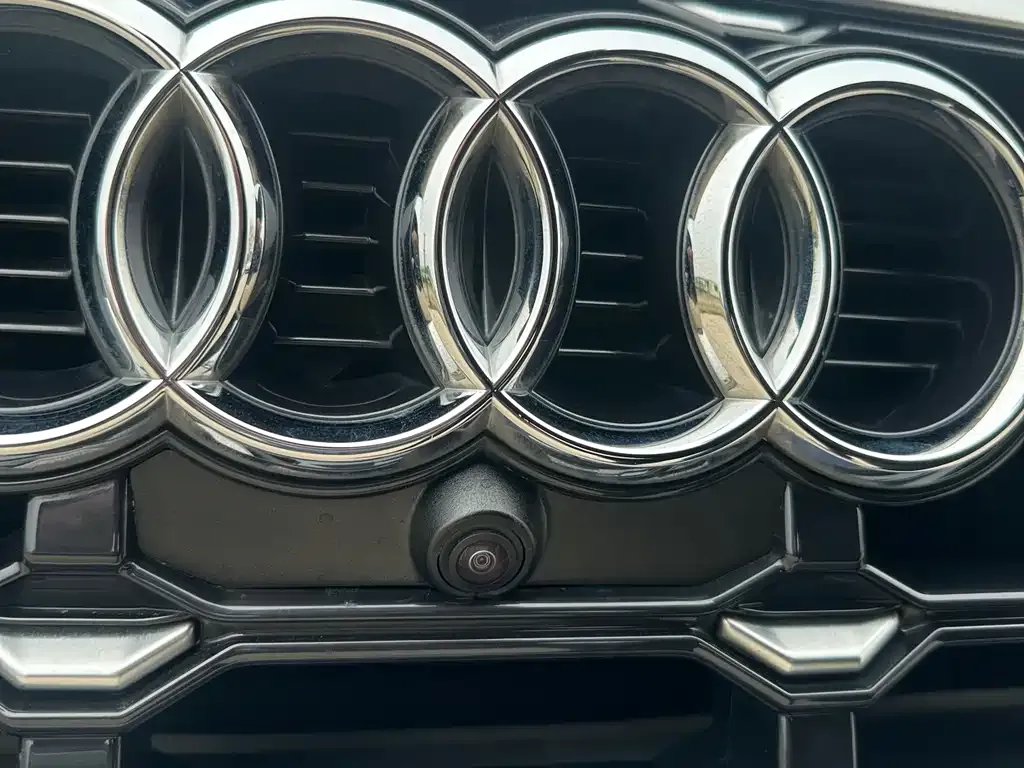 Audi Q3 — фото 3